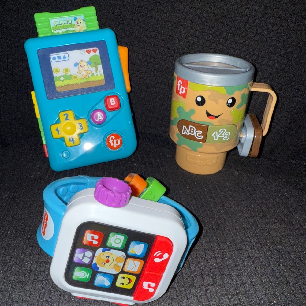 Fisher-Price Laugh & Learn Lil' Gamer, smartwatch & coffee mug BUNDLE
